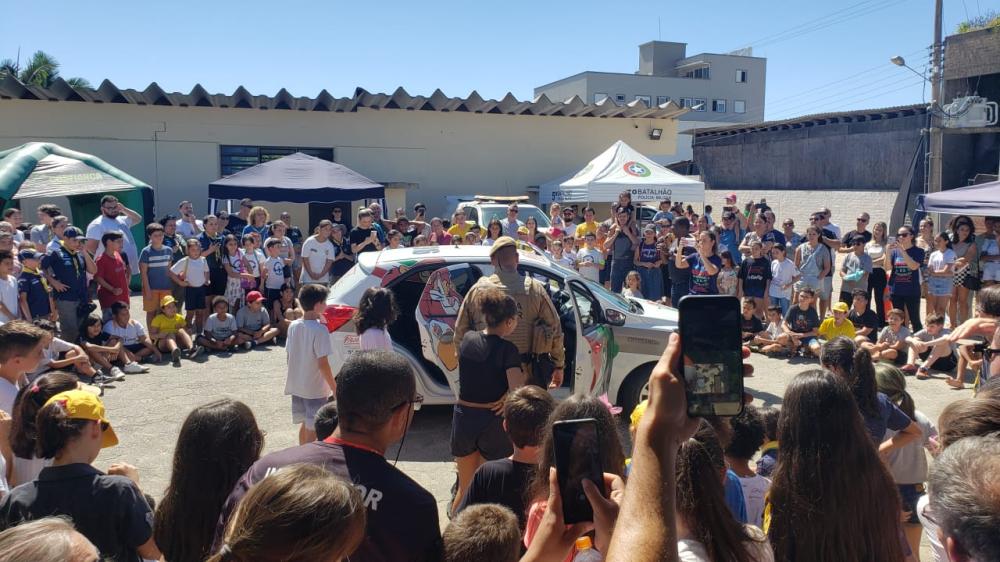 PROERD além das salas de aula PROERD além das salas de aula